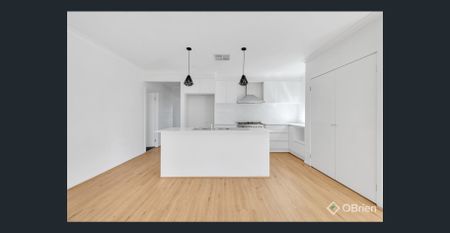 Spacious 4-Bedroom Family Home in Prime Location - Photo 5