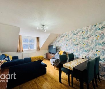 3 bedroom flat to rent - Photo 2