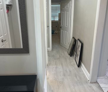 For Lease - 376 Blackthorn Avenue Unit# Upper, Toronto, Ontario - Photo 3