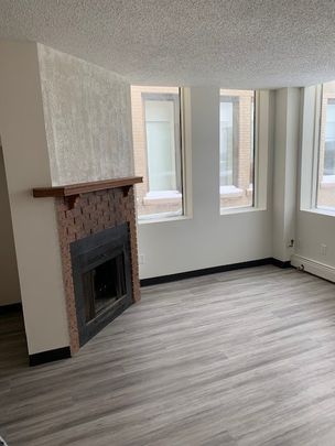 1BDRM/1BATH - 115 3RD AVE S - Available NOV 1 - Photo 1