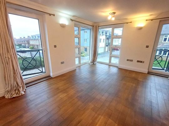 2 bedroom flat to rent - Photo 1