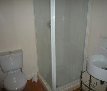 3 bedroom apartment to rent - Photo 5