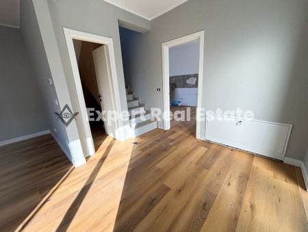 VILA NOUA-5 CAMERE-PRIMA INCHIRIERE-OTOPENI CENTRAL - Fotografie 2