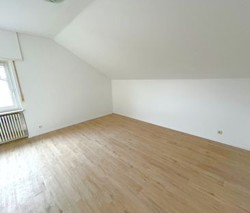 Mitbewohner gesucht. WG-Zimmer in renovierter Wohnung zu vermieten - Foto 2