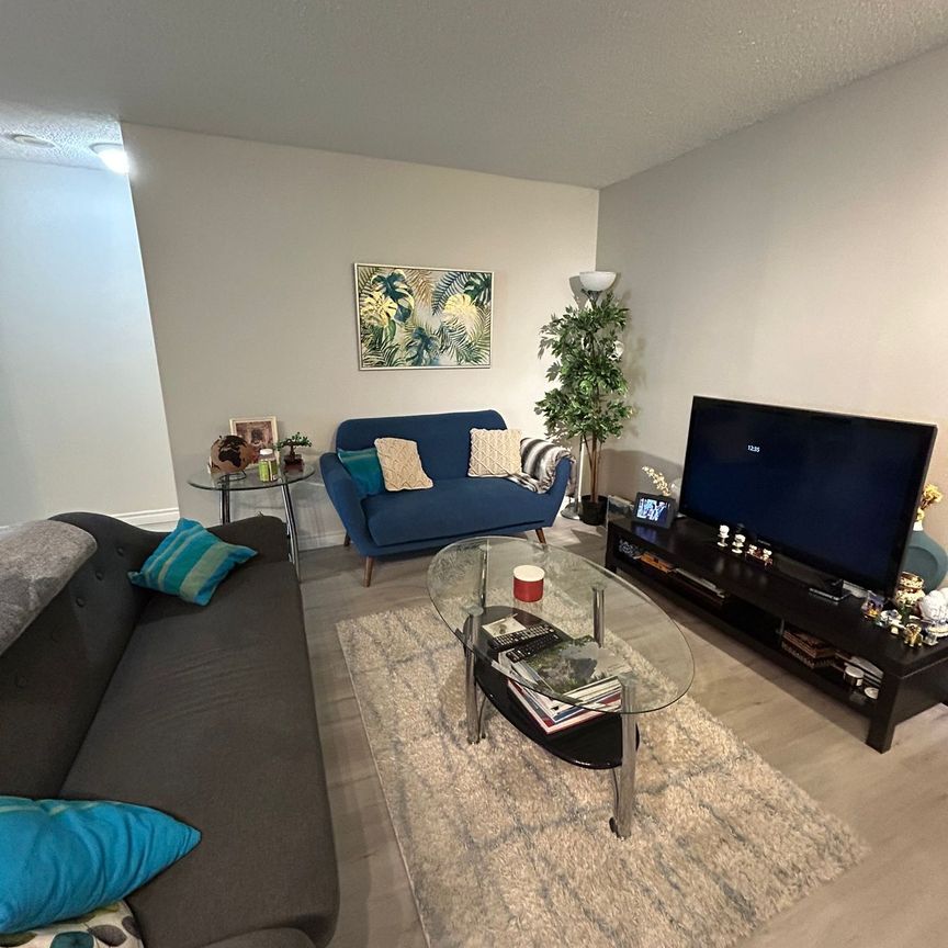 For Lease - 633 Bay Street Unit# 1510, Toronto, Ontario - Photo 1