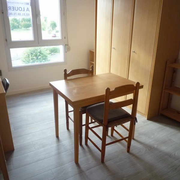 Location Appartement 1 pièce 21m² - Photo 1
