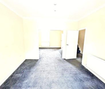 3 bedroom end of terrace house to rent - Photo 6