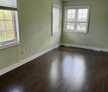 For Lease - 80 Hollowgrove Boulevard, Brampton, Ontario - Photo 2