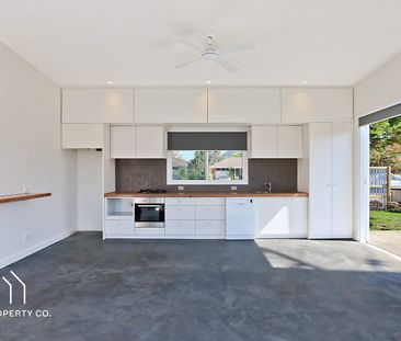 Modern, Functional & Convenience - Photo 2
