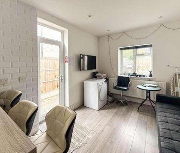 Gordon Road, Southend On Sea, SS1 - Photo 3