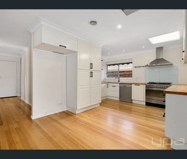 23 Childs Street, Melton South, Vic 3338 - Photo 6