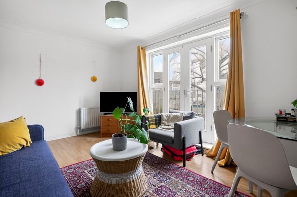 Trowbridge Road, London, E9 5LF - Photo 1