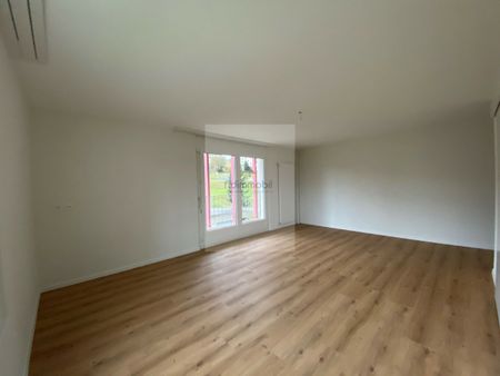 For rent, AVS/AI, 2.5 rooms renovated, Albert-Monard 4, La Chaux-de-Fond - Photo 5