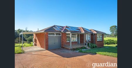 Comfortable & convenient family living in a peaceful setting - Photo 5