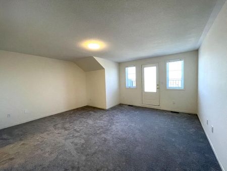 For Lease - 82 Ness Drive, Richmond Hill, Ontario - Photo 5