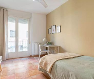 Room in a shared 9-bedroom apartment for rent in Bellas Vistas - Foto 6