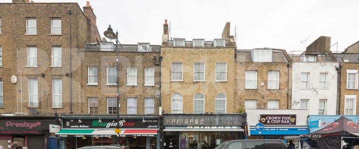 located on the famous chapel market close proximity to upper street - Photo 1