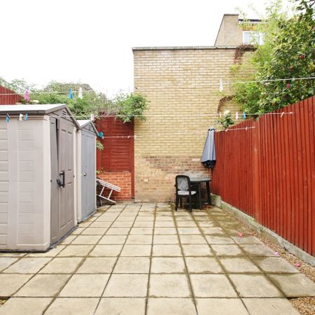 Studio Flat, Buckingham Road, NW10 - Photo 4