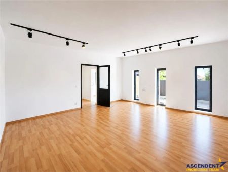 Spatiu versatil ultracentral, 125 mp, curte, parcare, clasa A, Brasov - Photo 2