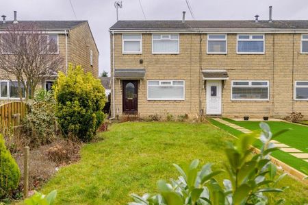 3 bedroom end of terrace house to rent - Photo 2