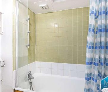 Pleshey Road, Tufnell Park, London, N7 - Photo 4