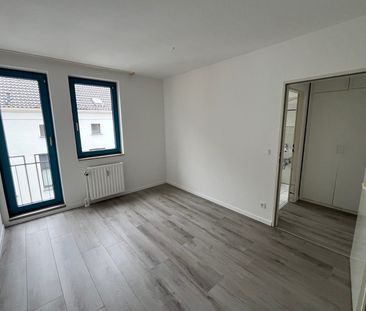 Zentrale Wohnung mit Balkon inmitten von Krefeld! - Photo 1