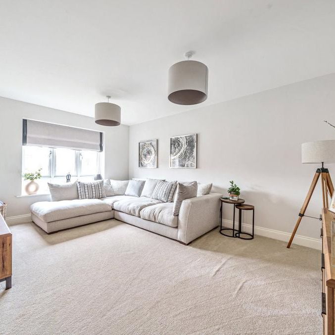 5 bedroom detached house to rent - Photo 1