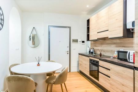 Via Luciano Manara, Milan, Lombardy 20122 - Photo 4