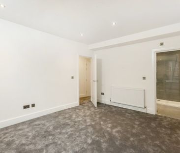 3 bedroom flat to rent - Photo 2