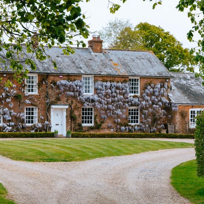 6 bedroom detached house to rent - Photo 1
