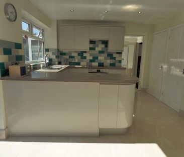 3 Bed Detached House, Oliver Road, B16 - Photo 2