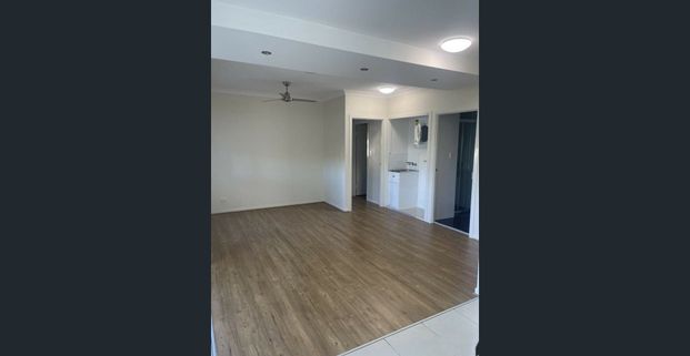 GROUND FLOOR 1 BEDROOM APARTMENT - Photo 1