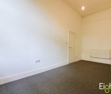 3 bedroom flat to rent - Photo 4