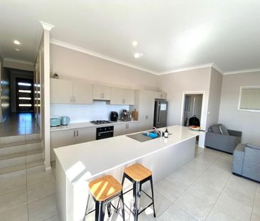 47B Floresta Crescent, Cameron Park NSW 2285 - House For Rent | Domain - Photo 1