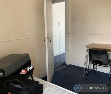 4 bedroom terraced house to rent - Photo 5