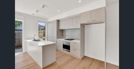 Bright & Stylish Living - Photo 5