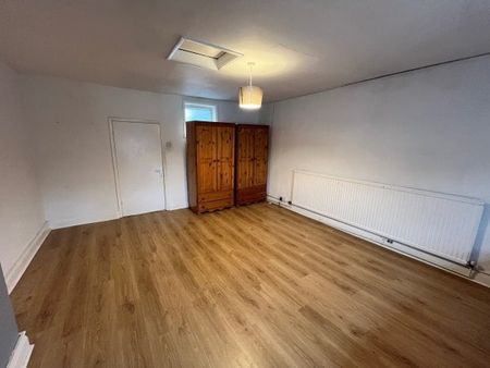 Market Street, Ashby-de-la-Zouch, LE65 - Photo 3