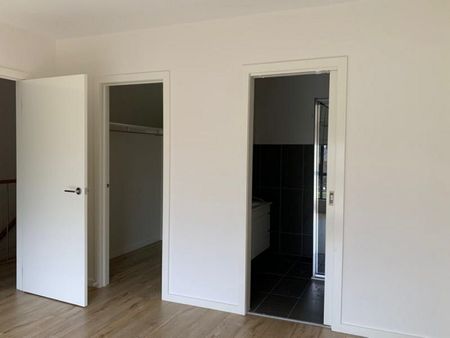 The perfect home in the heart of Craigieburn! - Photo 5