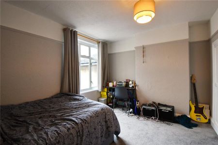 3 bedroom apartment to rent - Photo 5