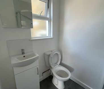 Studio Flat, Craven Park Road, NW10 - Photo 5