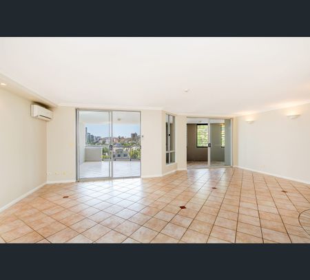 19 O'Connell Street, Kangaroo Point, Qld 4169 - Photo 3