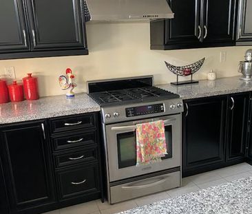 For Lease - 2022 Lakeshore Road, Mississauga, Ontario - Photo 5