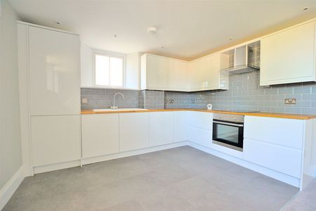 A 2 Bedroom Apartment Instruction to Let in St Leonards-on-Sea - Photo 2