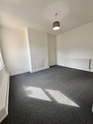 3 Bed Flat, Charlton Road, BS15 - Photo 3