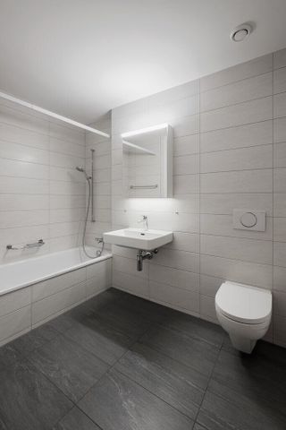 Schöne Dachwohnung mit zwei Balkonen - Foto 4