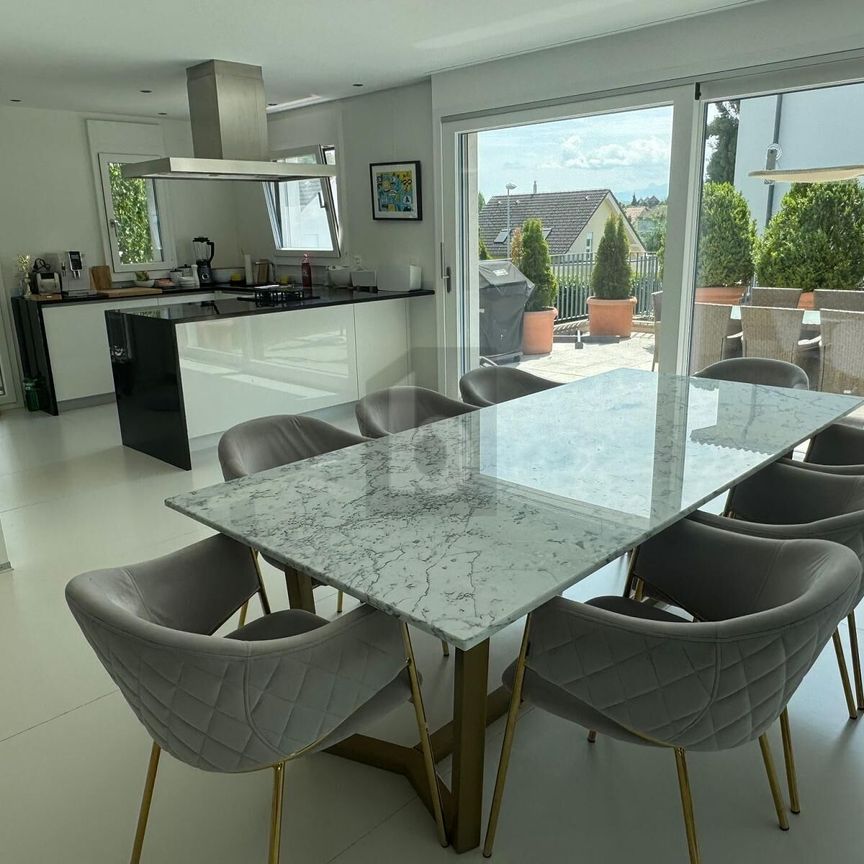 MODERN, GROSSZÜGIG MIT POOL - Foto 1