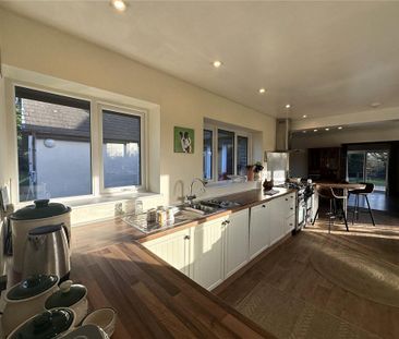 4 bedroom detached house to rent - Photo 5