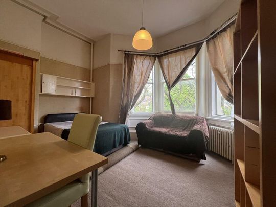 18 bedroom house share to rent - Photo 1