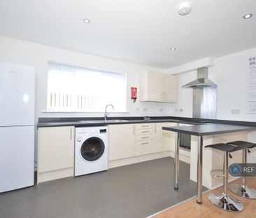2 bedroom flat to rent - Photo 5