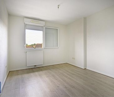 Location Appartement 2 pièces 46m² GRAND CHARMONT 25200 - Photo 2